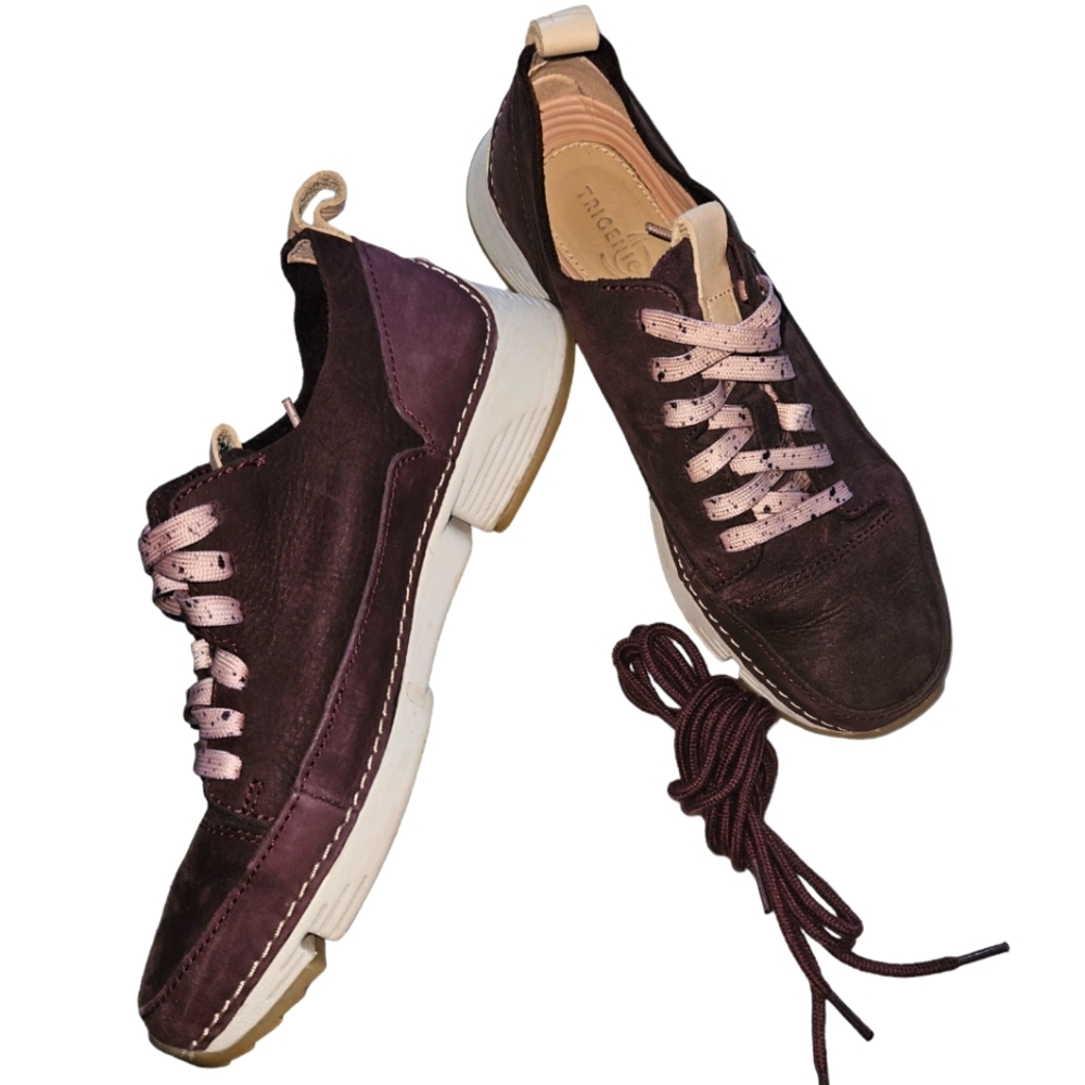 Clark's walking shoes casual sneakers sz 38 R / 39 L GUC